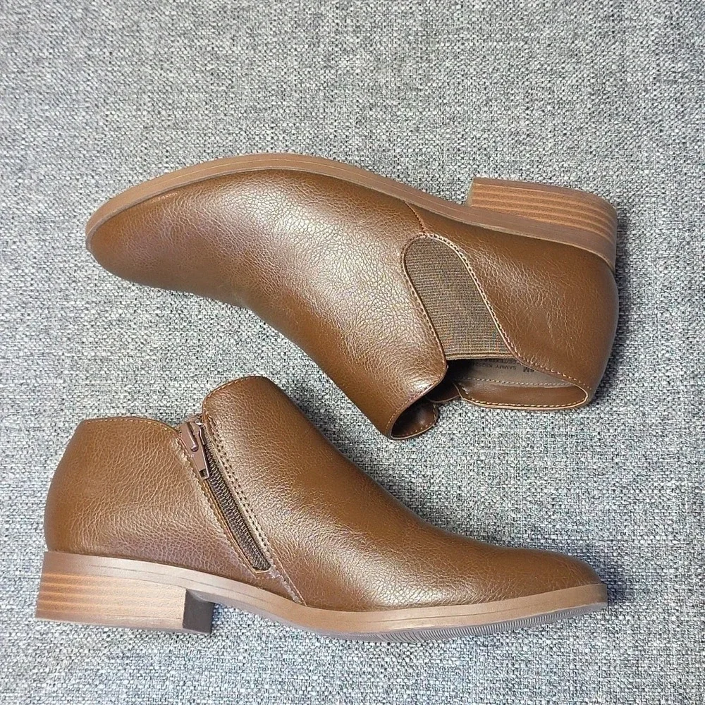 Kensie Sammy Women's Ankle Boots Easy on Stretch Comfort Brown, Size 8 NEW